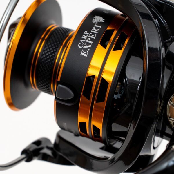 carp-expert-black-shadow-light-feeder-4000