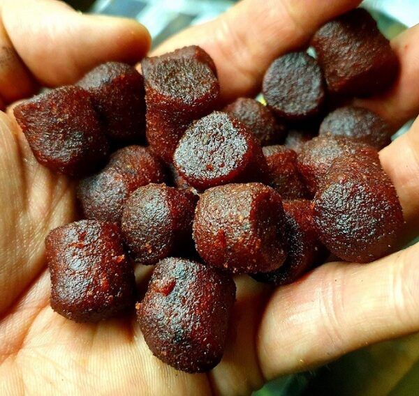 Genesis Carp GENESIS CARP PELLET BOILIES 14MM CZOSNEK 1KG