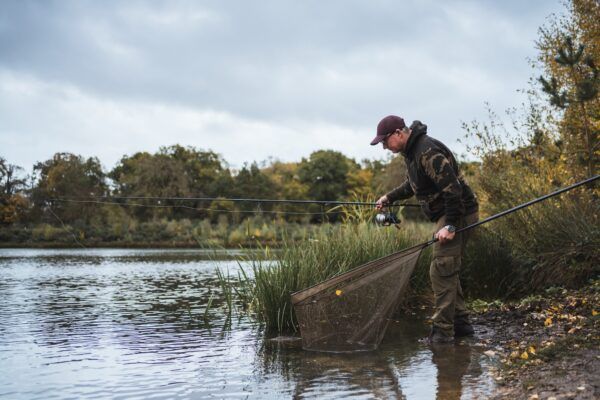 Landing Nets Spring Bow Landing Nets KORDA Spring Bow Net 42 inch - deep version - KLN001